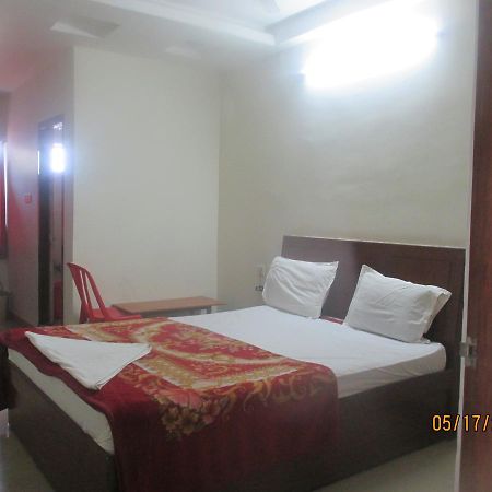 Sri Sai Ganesh Lodge Hyderabad Exterior photo